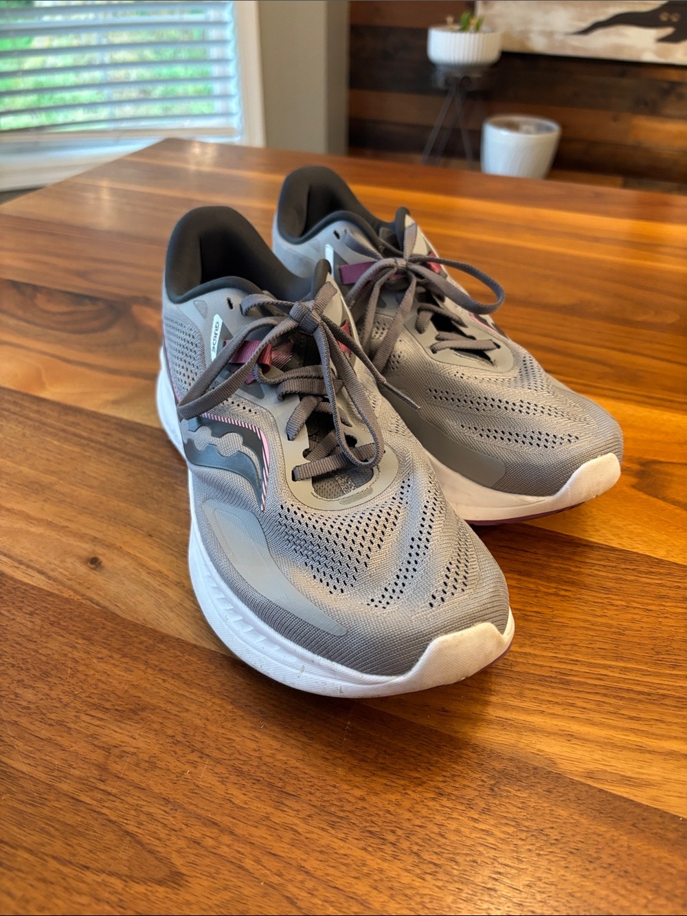 Saucony Guide Alloy/Quartz Gray Running Athletic Shoes Women Size 11